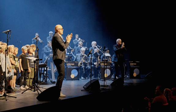 Odense Jazz Orchestra med kæmpe børnekor fra Kolding